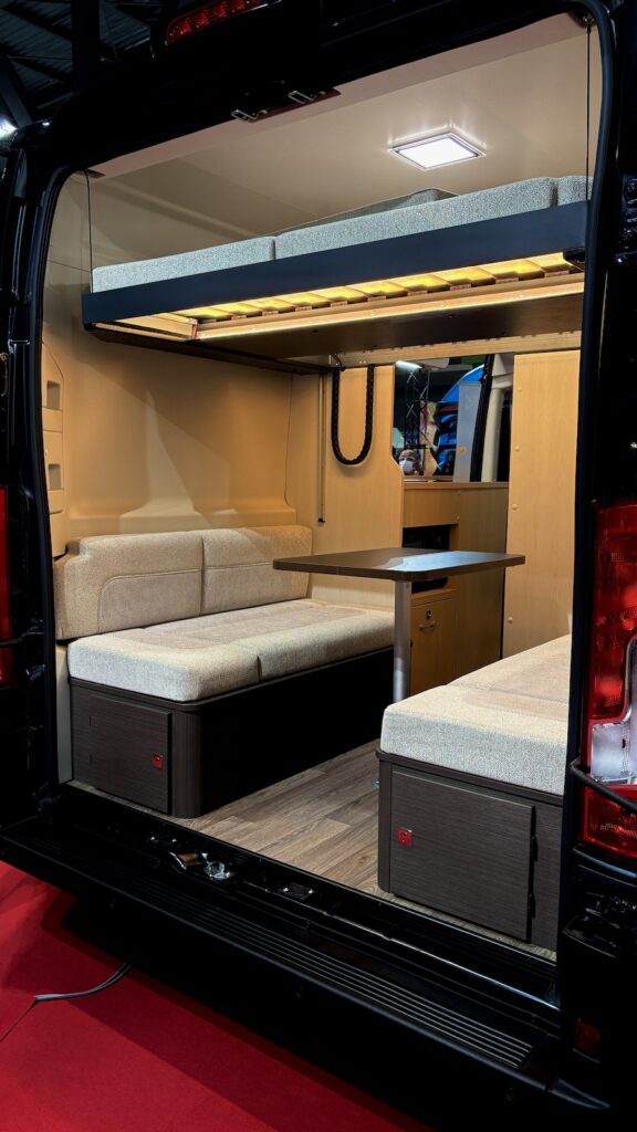 デュカト　キャンピングカー