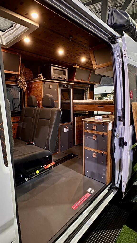 デュカト　キャンピングカーショー